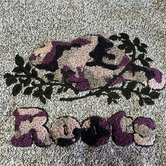 Roots Camo logo hoodie, size medium (7/8) - Picture 2 of 4